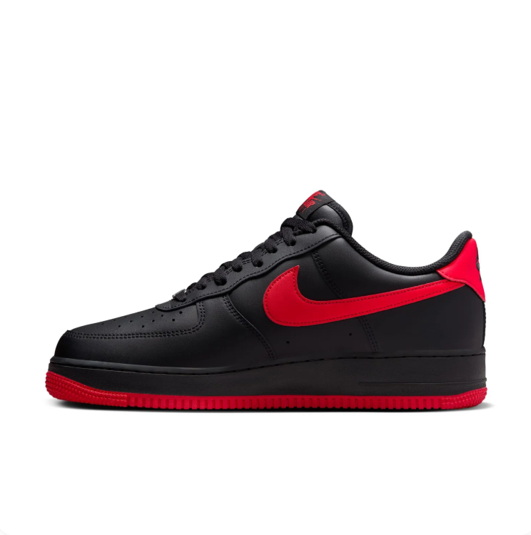 Nike Air Black & Red Low-Top Lace-Up Sneakers
