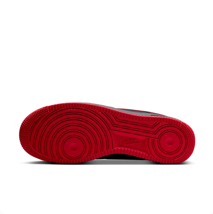 Nike Air Black & Red Low-Top Lace-Up Sneakers