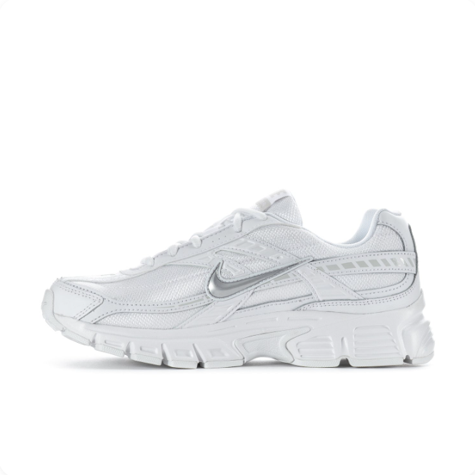 Nike White & Silver Low-Top Sneakers with Chunky Sculpted Sole