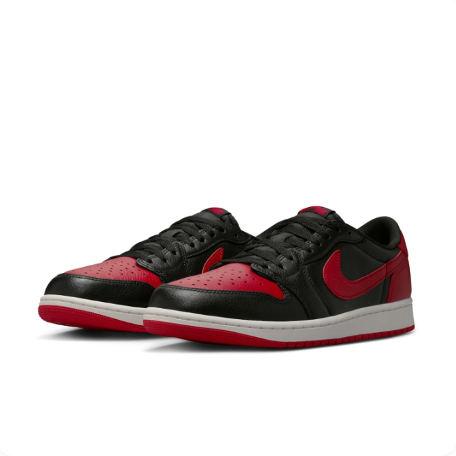 Nike Black & Red Low-Top Sneakers with Cream Midsole