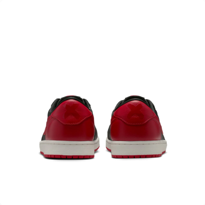Nike Black & Red Low-Top Sneakers with Cream Midsole