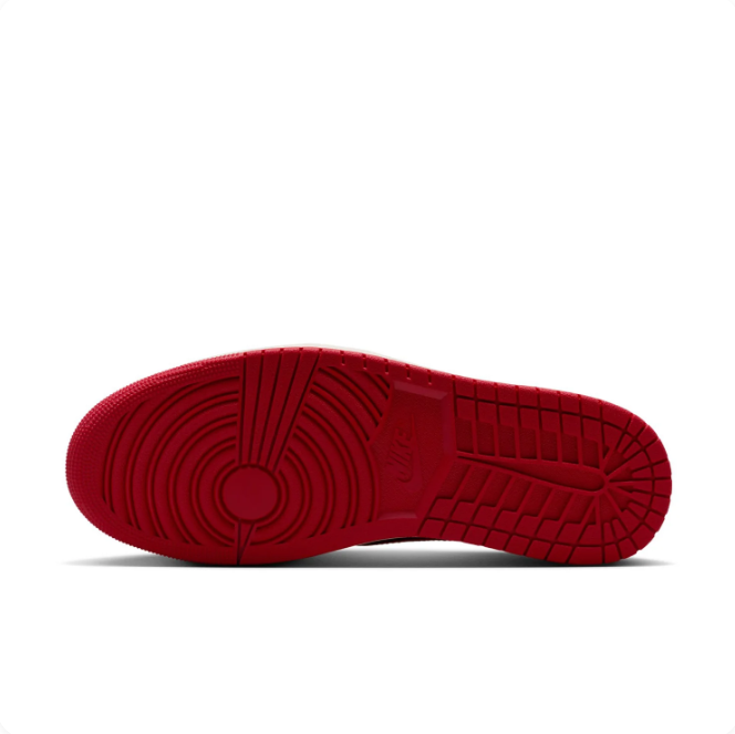 Nike Black & Red Low-Top Sneakers with Cream Midsole