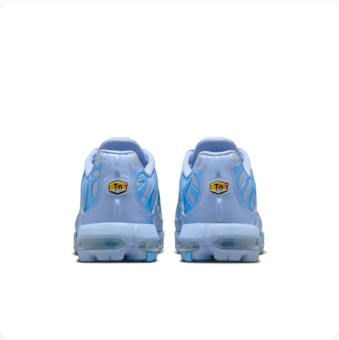 Nike Light Blue & Aqua Low-Top Sneakers with Wave Details