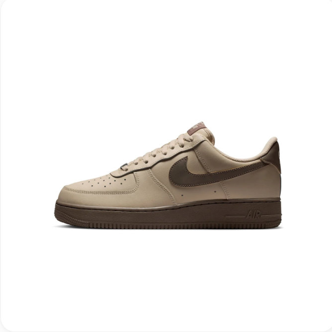 Nike Beige & Brown Low-Top Sneakers with Tonal Laces