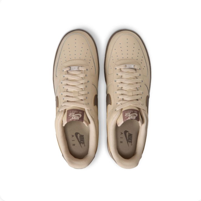 Nike Beige & Brown Low-Top Sneakers with Tonal Laces